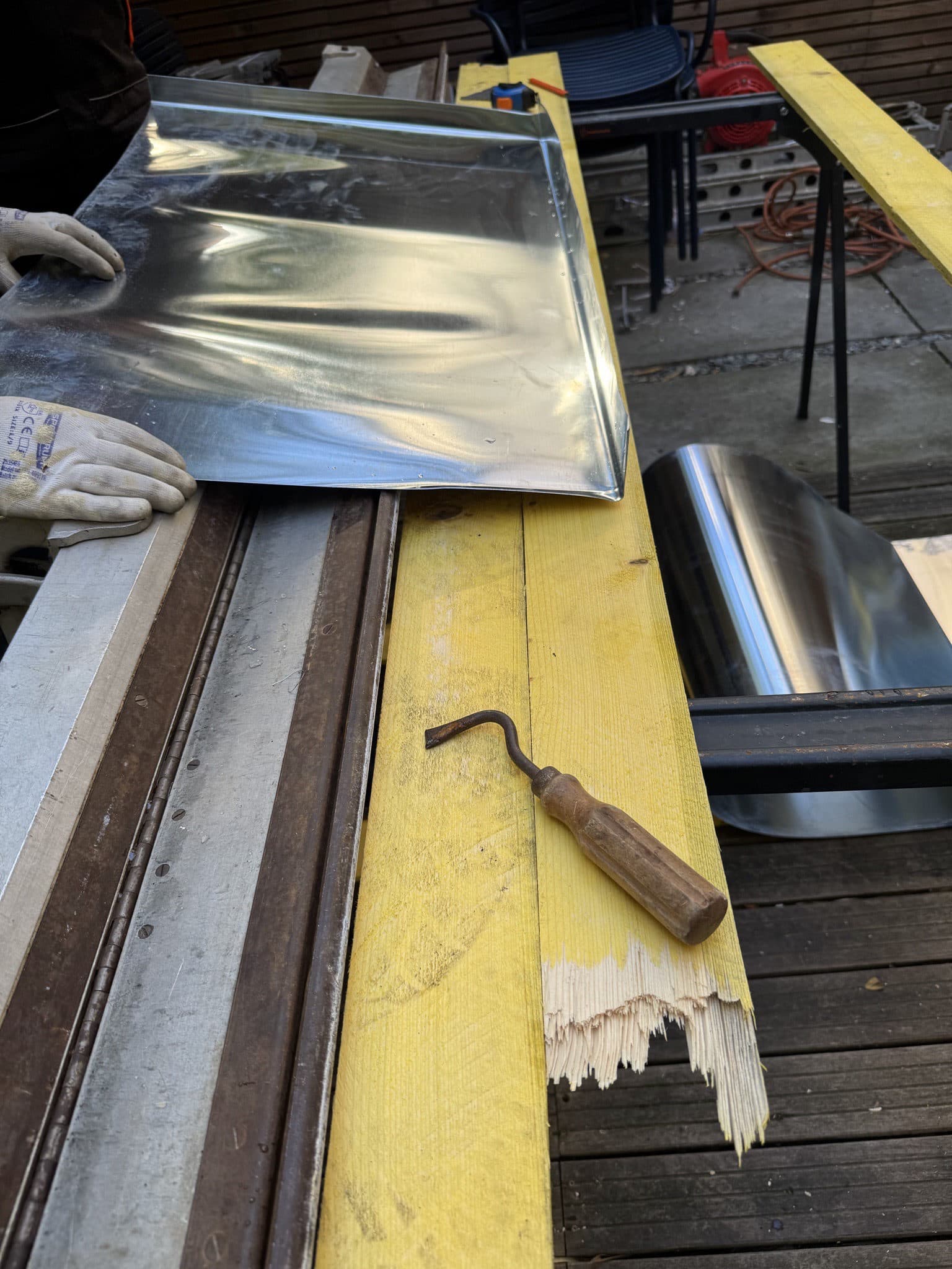 Pendant les travaux — Rénovation De Toiture Sur Un Temple De Plus De 400 Ans à Paris