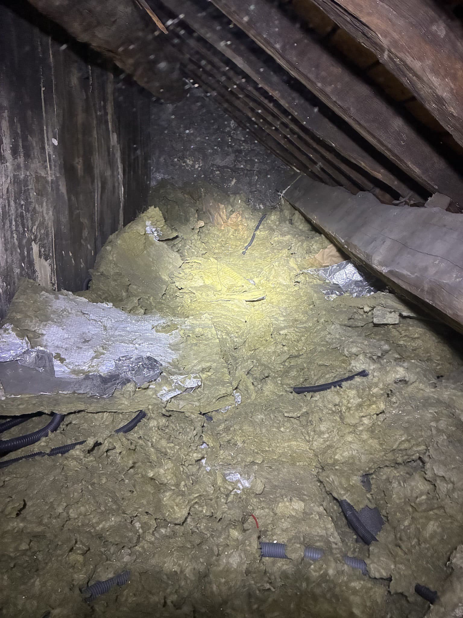 Avant les travaux — Isolation Comble Perdue à Paris 11e Arrondissement